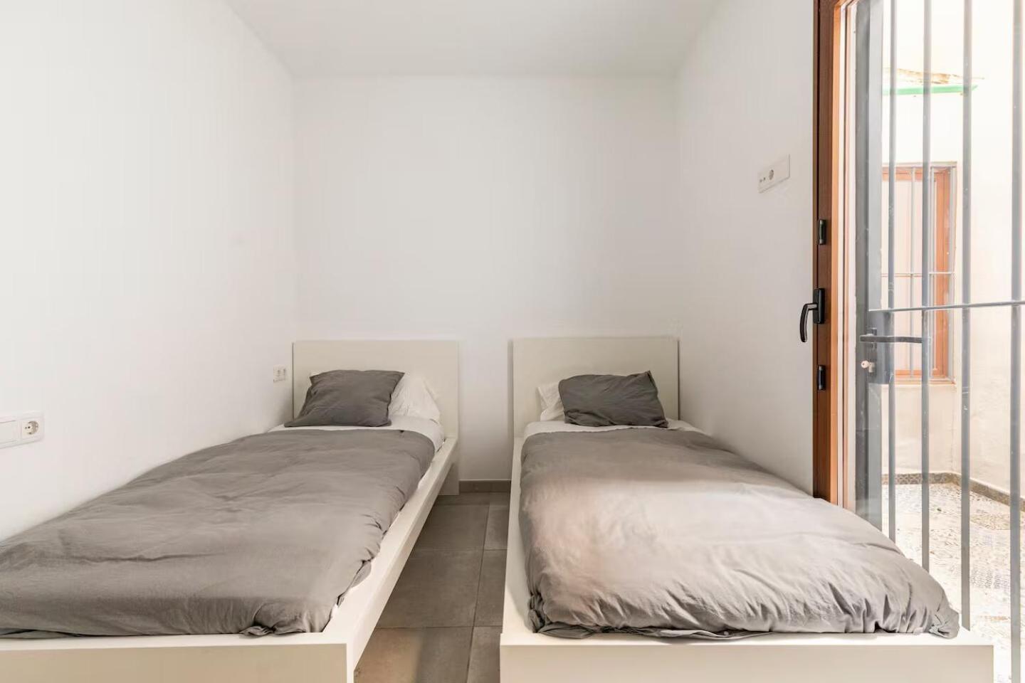 Apartamento Vivienda junto a Ruzafa / 6 PAX Valencia Exterior foto