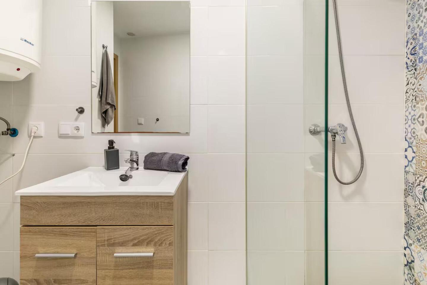 Apartamento Vivienda junto a Ruzafa / 6 PAX Valencia Exterior foto