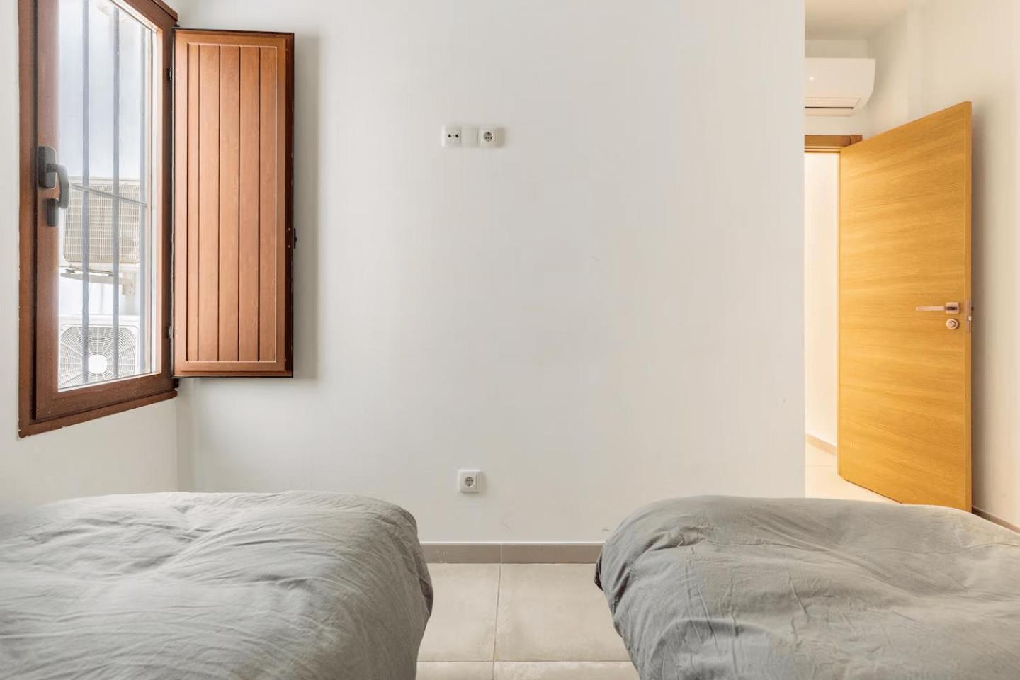 Apartamento Vivienda junto a Ruzafa / 6 PAX Valencia Exterior foto